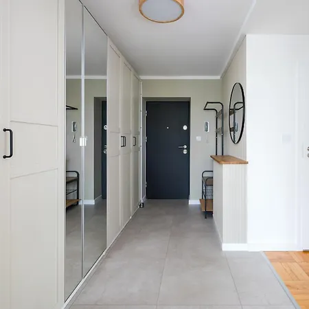 Aleja Waszyngtona Chic By Bookinghost