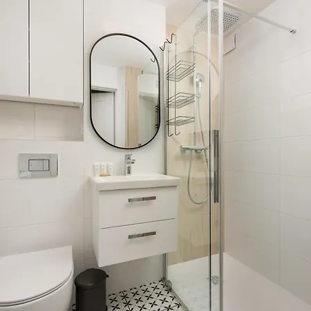 Aleja Waszyngtona Chic By Bookinghost *