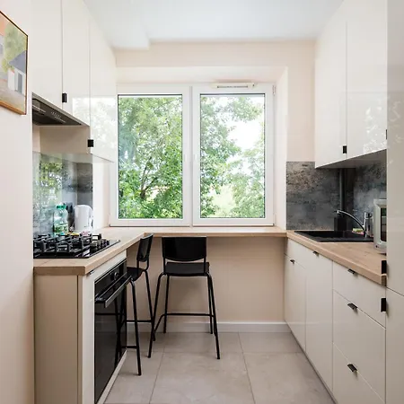 Aleja Waszyngtona Chic By Bookinghost